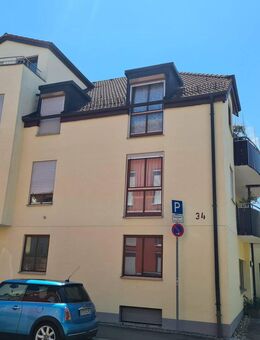 **Provisionsfrei** Moderne 2-Zi-Whg mit Balkon, Garage,Keller,Waschraum - Reutlingen