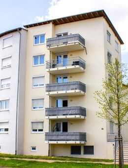 Modernisierte 3-Zimmer-Wohnung mit Süd-Balkon und Einbauküche in Top-Lage von VS - Villingen-Schwenningen