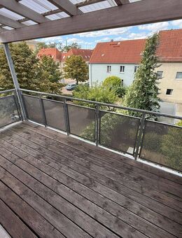 Ruhige helle Dreiraumwohnung mit Balkon - Leuna