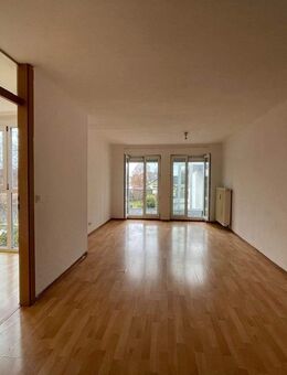 Helle 2-Zimmer-Wohnung mit Balkon & Wintergarten - Köngen