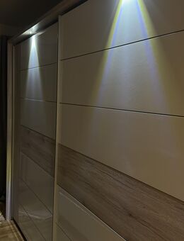 Schrank mit ld lichter - Rheine Zentrum