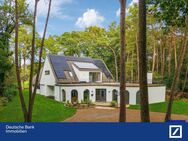 Exklusives Wohnen im Grünen: Luxusvilla auf 2.200 m² Waldgrundstück - Stilvoll saniert & bezugsfrei - Worpswede