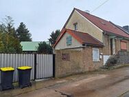 Doppelhaushälfte mit großem Grundstück und Nebengelass in Güsen - Elbe-Parey