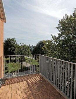 Investieren, bevor die Zinsen steigen - 4 Zimmer, Photovoltaik und 2 TGs - Vaterstetten