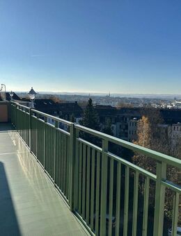 Charmante Dachgeschosswohnung in Chemnitz mit Stadtblick - Chemnitz