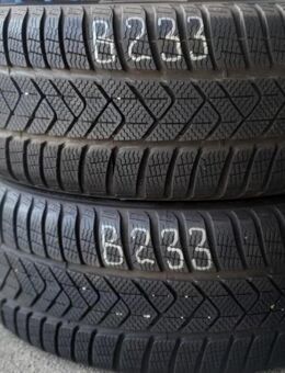 2x Winterreifen Pirelli Sottozero 3 (RSC) 225/45 R18 95H Dot2623 7-7,5mm B233 - Euskirchen Zentrum