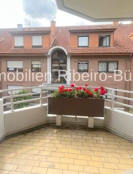 Charmante 2-Zimmer-Wohnung mit Balkon wartet auf Sie! - Grevenbroich