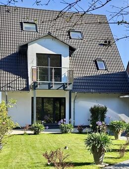 NEUBAU EFH/ ZFH mit schönem Garten -- im Landschaftsschutz-Gebiet - Willich