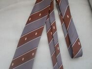 Krawatte schräg gestreift mit kleinen Motiv und Kreuz ( Braun, Grau u.a. - Weichs