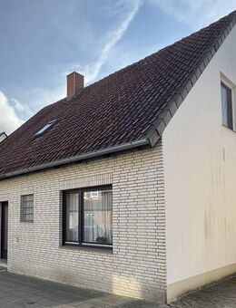 RESERVIERT: Einfamilienhaus in zentraler Lage mit Einliegerwohnung - Walsrode