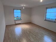 2-Zimmer-Erdgeschosswohnung mit Gartenterrasse und Garage in Küps - Küps