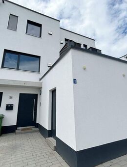 Platz für die ganze Familie gesucht? Attraktives, modernes Reihenhaus in Essenbach zu vermieten! - Essenbach