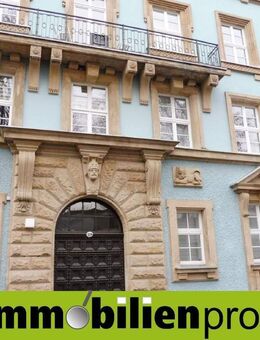 52024 - Blick über Hof, moderne Wohnung mit 2 Zimmern, Dachterrasse, Einbauküche - Hof