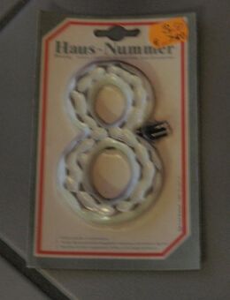 Hausnummer 8,weiß,klein - Ulmen Ulmen