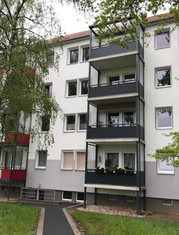 Sanierte 2-Raumwohnung im 2. Obergeschoss zum Einzug bereit ! - Bitterfeld-Wolfen