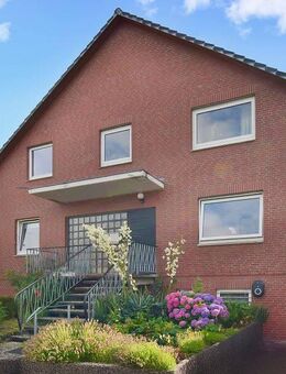 Vermietetes Zweifamilienhaus mit schönem Garten, Kamin und Vollkeller in Barsinghausen-Hohenbostel! - Barsinghausen