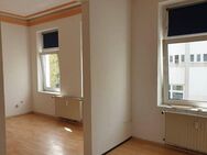 Großzügige Wohnung mit Altbau-Charme für 1-2 Personen in zentraler Lage im Dellviertel - Duisburg