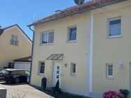 Sie suchen Platz zum Wohlfühlen für die ganze Familie? Freundliche Doppelhaushälfte - Erding