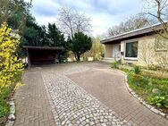 Bungalow in traumhafter Naturlage mit Souterrain-Nutzfläche auf Eigenland - Lübeck