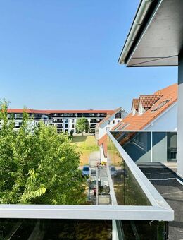 Erstbezug: Exklusives Penthouse mit umlaufender Dachterrasse 'Wohntraum Grüner Bogen' - Leipzig
