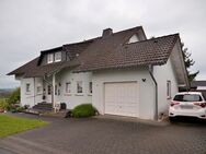 Hier steht ein neues Haus: in 56865 Schauren wartet ein 1 = 3-Familien-Haus mit zusätzlichem Grundstück - Schauren (Landkreis Cochem-Zell)