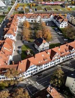 3-Zimmer-Wohnung mit Einbauküche, Stellplatz und gutem Entwicklungspotenzial - Singen (Hohentwiel)