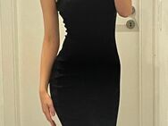 Kurzes Schwarzer Kleid - Stuttgart
