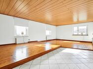Zweifamilienhaus mit separatem Baugrundstück in Hiddeser Waldrandlage - Detmold