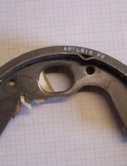 MB618915 Bremsbacke hinten rechts diverse Mitsubishi-Modelle - Hannover Vahrenwald-List