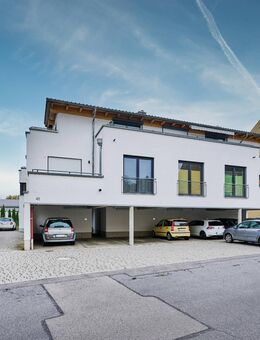 RESERVIERT - Neuwertige 3-Zimmer Wohnung mit Dachterrasse in Straubing! - Straubing