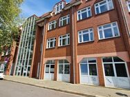Zwei Zimmer Wohnung mit offener Küche und großem, modernem Bad! - Magdeburg
