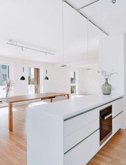 Design trifft Wohnkomfort - 3-Zimmer-Traum mit Loggia und hochwertiger Ausstattung. - Lüneburg