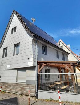 Bezugsfreies Einfamilienhaus mit Potenzial und Solaranlage - Teningen