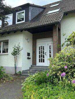 Mehrgenerationenhaus mit beheiztem Wintergarten & Baupotenzial auf Traumgrundstück, Kamin und Garage - Hemer