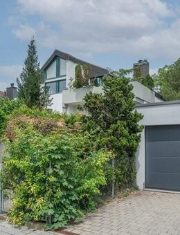 Wohnen im schönen Maxhof - Bezugsfreie 3-Zi-Wohnung mit 2 Balkonen - München