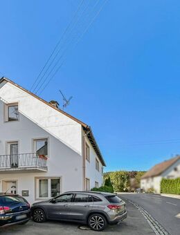 Jungnau: Großzügiges Wohnen mit eigener Gartenoase - saniertes Haus mit viel Platz - Sigmaringen