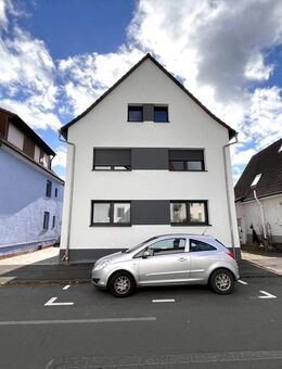 Saniertes Dreifamilienhaus und ein neu gebautes Zweifamilienhaus in Fernwald - Steinbach - Fernwald