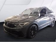 VW Tiguan, 2.0 TDI R-Line BlackStyle IQ Dig, Jahr 2022 - Hannover