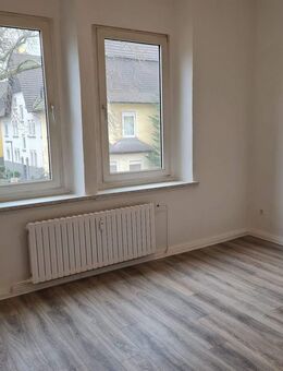 Renovierte 3-Zimmer-Wohnung im 1. Obergeschoss zu vermieten! - Duisburg