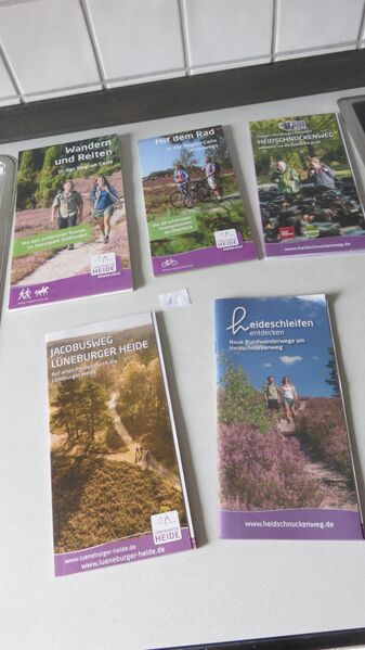 Lüneburger Heide, Rad- und Wanderkarten zu verschenken - Stuttgart