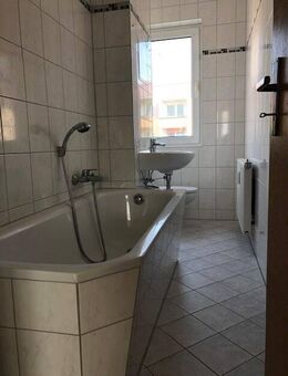 sanierte 2,5-Zimmer-Wohnung mit Balkon (1035-0307) - Zerbst (Anhalt)