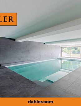 Completely renovated villa with guest house on the Havel - additional property right on the waterfront - Berlin