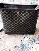 Umhängetasche in braun mit Muster in 30655