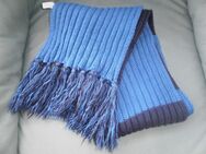 Schal mit breiten Querstreifen und Fransen in Blau, Dunkelblau - Weichs