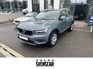 Volvo XC40, Momentum, Jahr 2021 - Regensburg