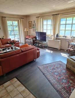 Behagliches Einfamilienhaus auf großem Grundstück – mit Kamin und Gartenparadies - Zernien