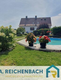 Ein- bzw. Zweifamilienhaus mit Pool, Garagen, PV Anlage und vielen Extras in Altengottern zu verkaufen! - Altengottern