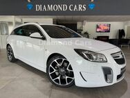 Opel Insignia A Sports Tourer OPC 4x4 * SCHECKHEFT * - Diemelstadt