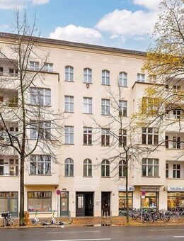 Sanierte Altbauwohnung mit eigener Terrasse im Torstraßen-Kiez - Berlin