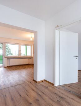 - Sanierte 3,5-Zimmer-Wohnung mit übergroßer Loggia in ruhiger Lage - *PROVISIONSFREI* - Straubing